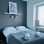 Harmony Two-room Near Bus- And Railwaystation 아파트 투르쿠