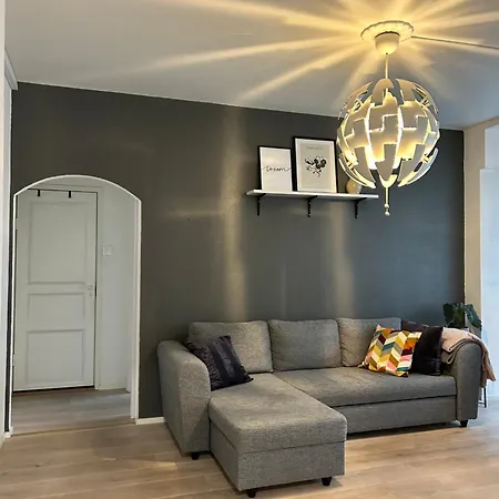Apartment Cozy Two-room Near Bus- And Railwaystation
