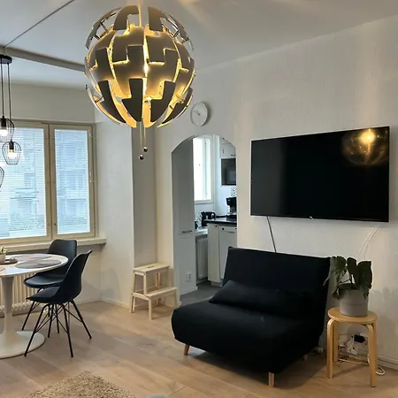 Cozy Two-room Near Bus- And Railwaystation * Turku