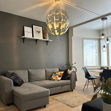 Apartment Cozy Two-room Near Bus- And Railwaystation *